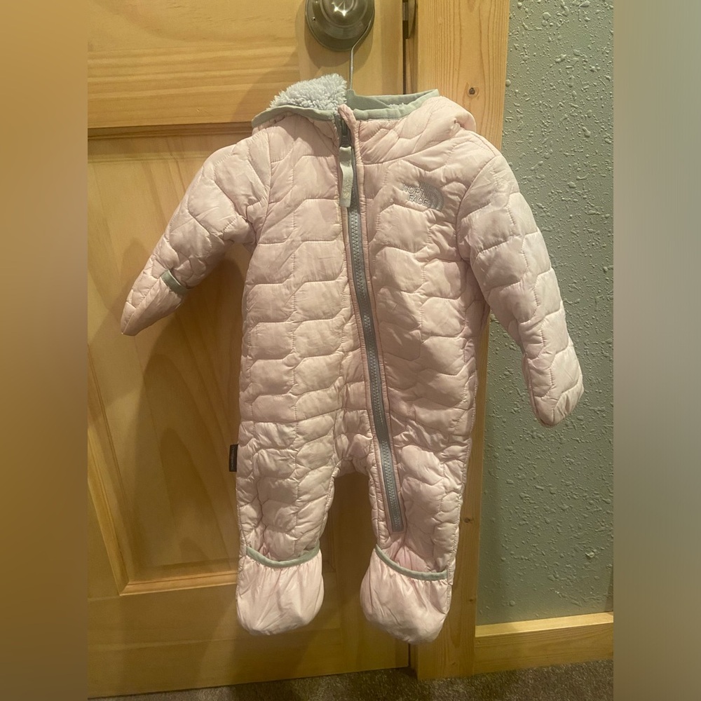 Northface Pink Infant Bunting Snowsuit, Size 3-6 months